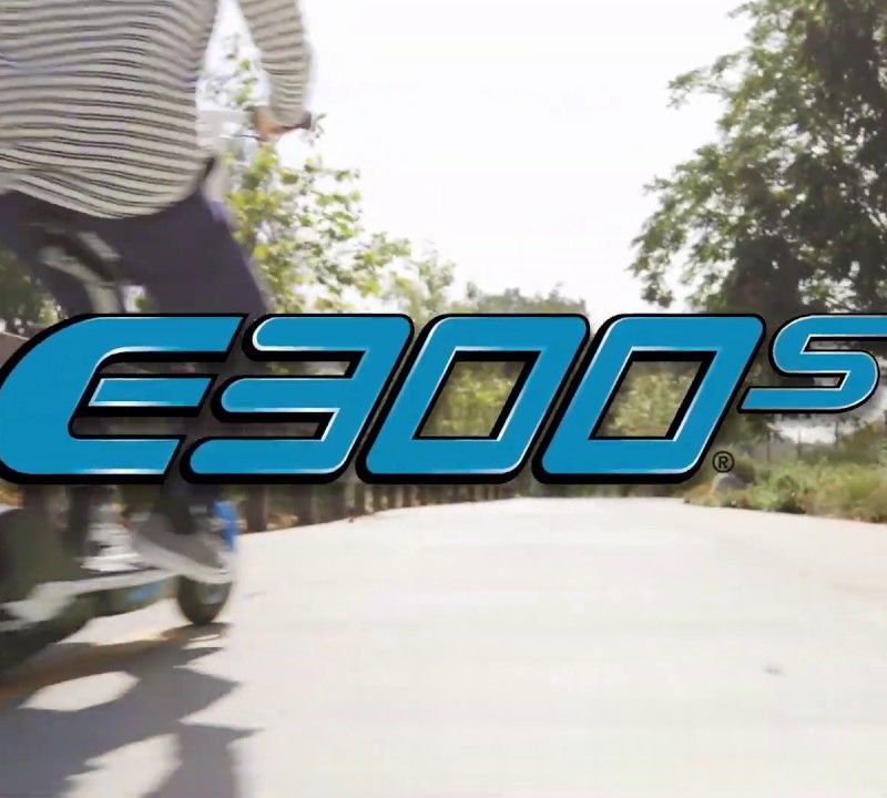 Dětská elektrická koloběžka Razor E300S šedá 13173815 6