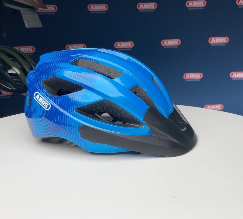 Cyklistická přilba Abus Macator černá 87214 10