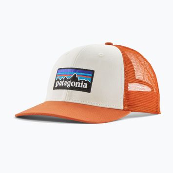 Kšiltovka Patagonia P-6 Logo Trucker white w/redtail rust