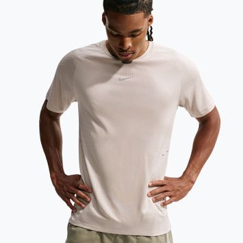 Pánské běžecké tričko Nike Stride cream Ii/sail