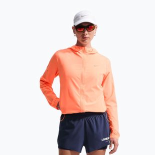 Dámská běžecká bunda Nike Swift Repel Packable orange pulse