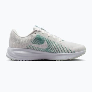 Dámské běžecké boty Nike Run Defy summit white/white/metallic silver