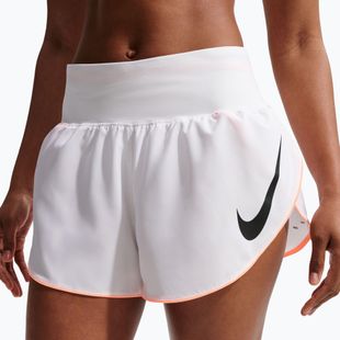 Dámské běžecké šortky Nike Tempo Swoosh Dri-Fit Mid-Rise Brief-Lined white/orange pulse/black