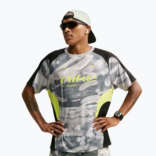 Pánské běžecké tričko Nike Dri-FIT Printed SS smoke grey/black/light lemon twist