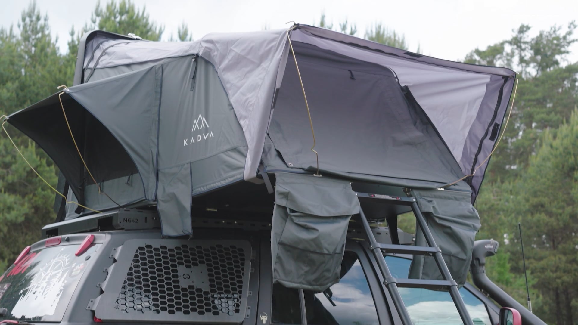 Střešní stan KADVA Tardis grey