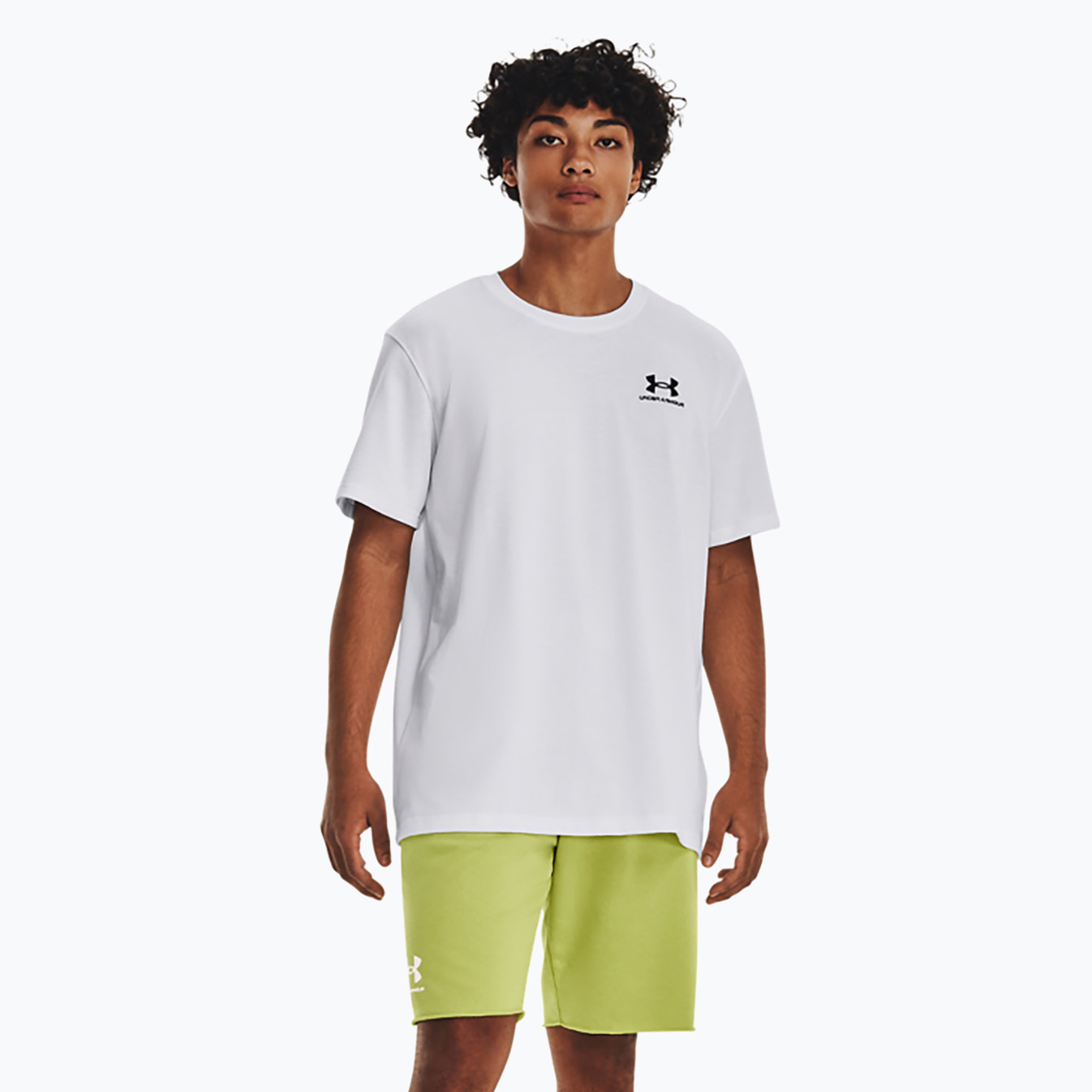 Pánské tričko Under Armour Logo Emb Heavyweight T-shirt white/black (Logo Emb Heavyweight 1373997)