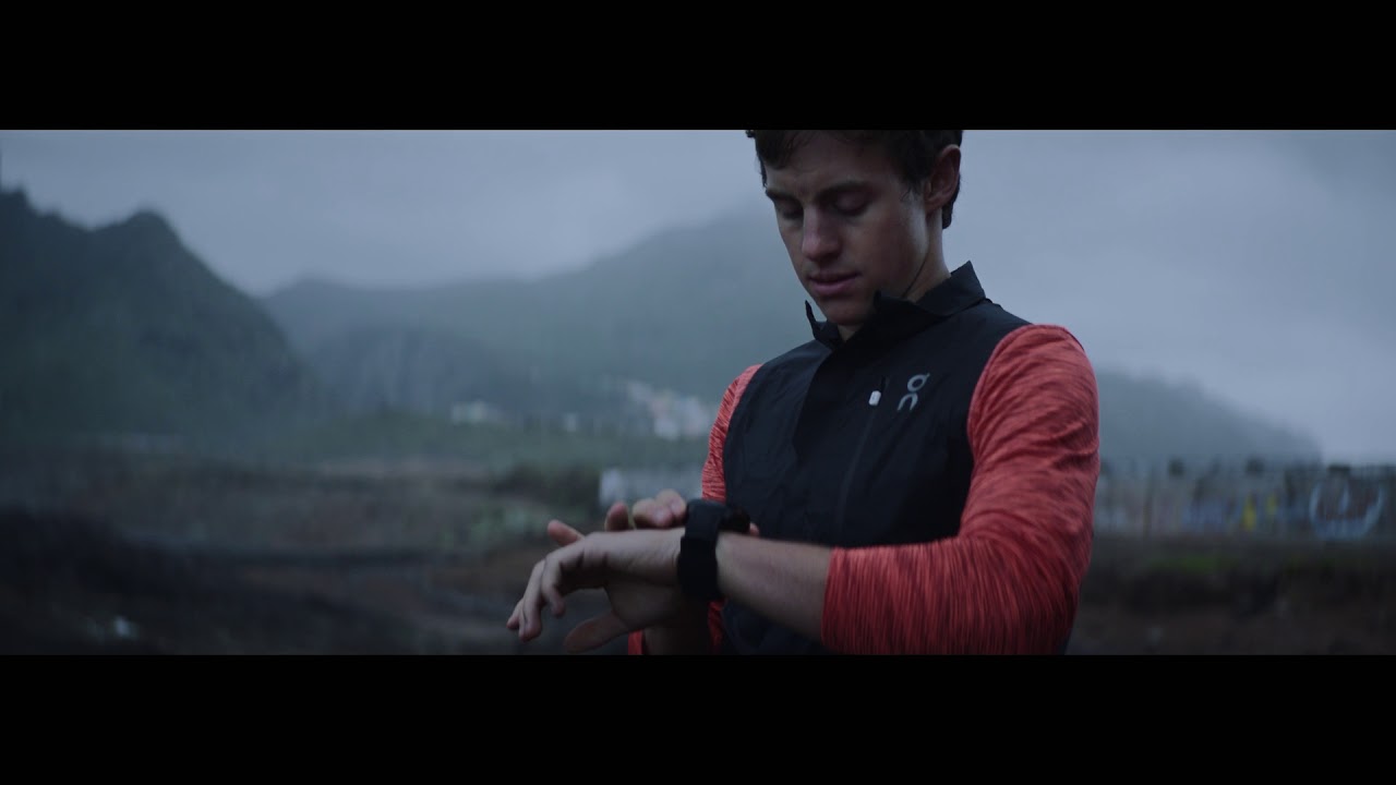 Sportovní hodinky Suunto 9 BARO černé SS050019000